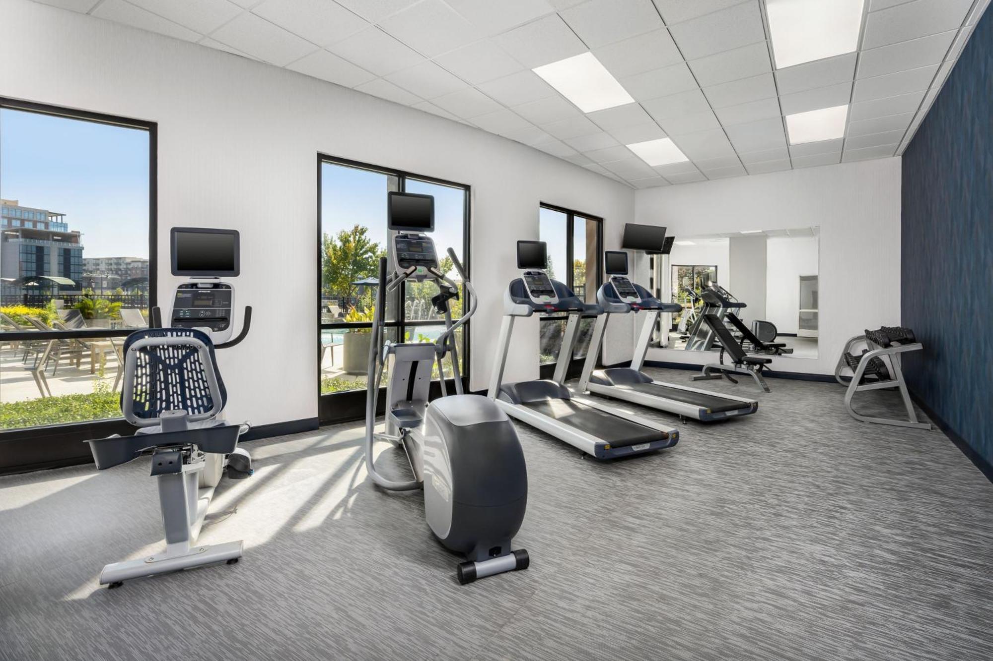 Courtyard By Marriott Columbus Phenix City Bagian luar foto