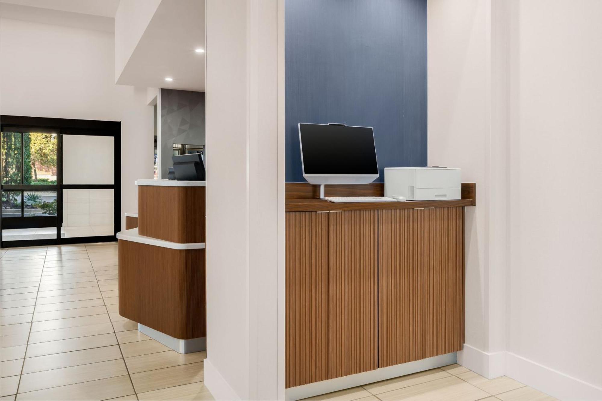 Courtyard By Marriott Columbus Phenix City Bagian luar foto