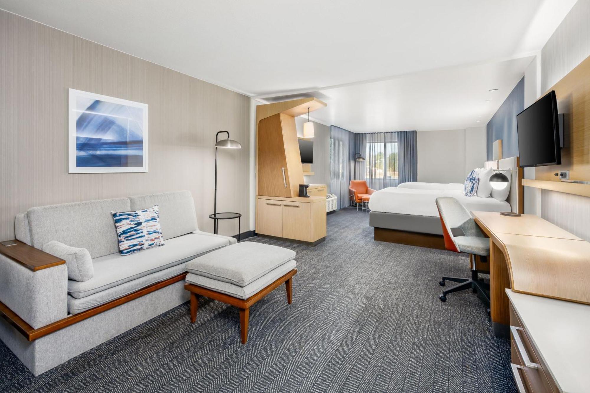 Courtyard By Marriott Columbus Phenix City Bagian luar foto