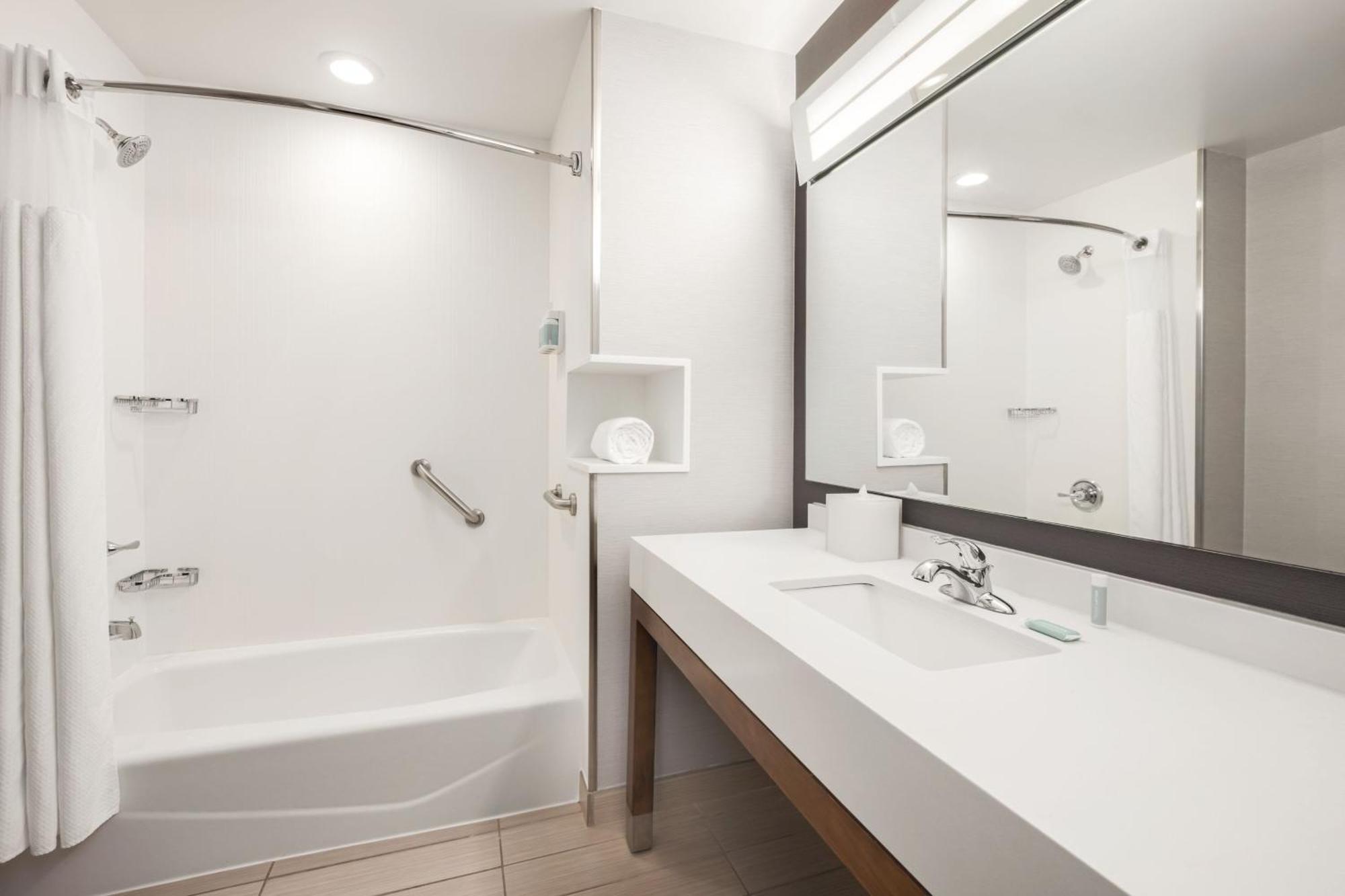 Courtyard By Marriott Columbus Phenix City Bagian luar foto